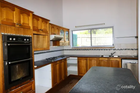 Property photo of 73 Nasmyth Street Young NSW 2594