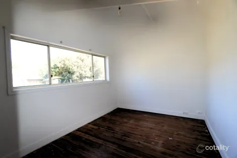 Property photo of 73 Nasmyth Street Young NSW 2594