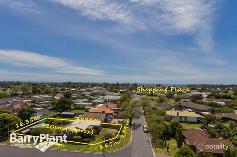 Property photo of 16 Warranilla Avenue Rosebud VIC 3939