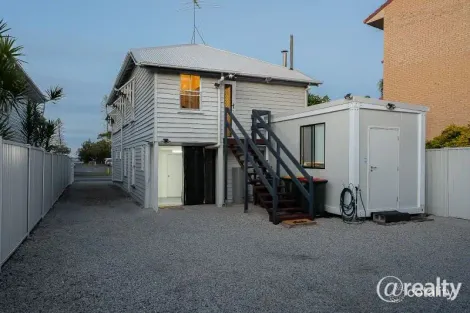 Property photo of 119 Wynnum Esplanade Wynnum QLD 4178