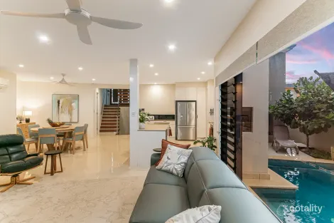 3/67 Stapylton St, Coolangatta, QLD 4225