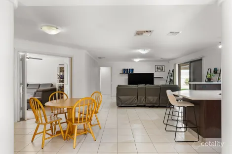 Property photo of 19 Lakeland Road Munno Para West SA 5115