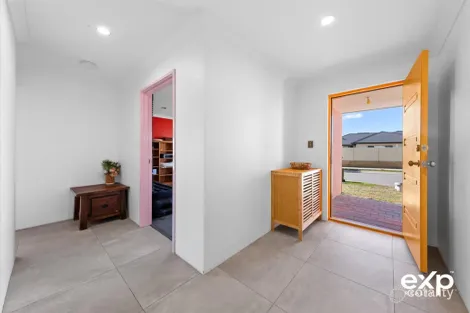 Property photo of 1 Marbelup Pass Dawesville WA 6211