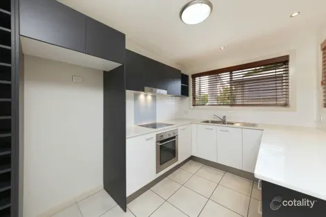 Property photo of 4/25 Rennie Street Indooroopilly QLD 4068