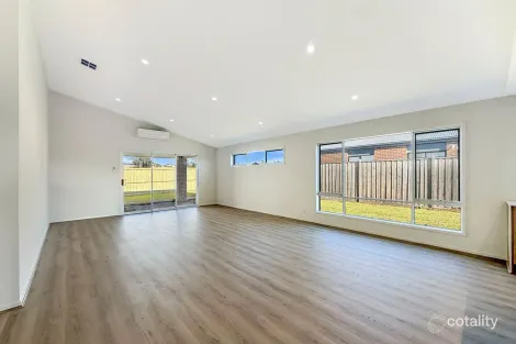 Property photo of 57 Paramount Drive Warragul VIC 3820