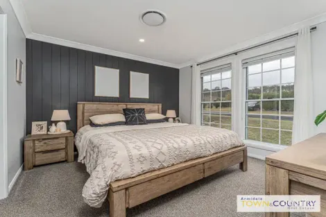Property photo of 16 Ailsa Crescent Armidale NSW 2350