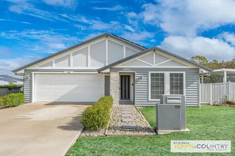 Property photo of 16 Ailsa Crescent Armidale NSW 2350