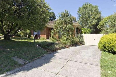 16 Wyuna Walk, Mooroolbark, VIC 3138