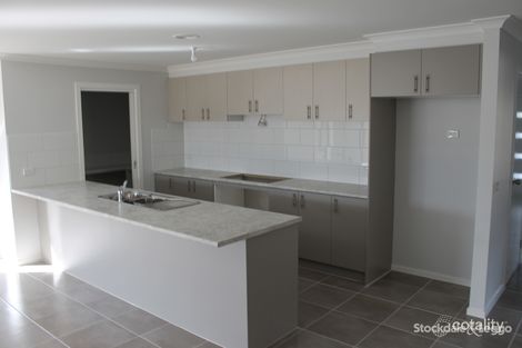Property photo of 109 Greendale Boulevard Pakenham VIC 3810