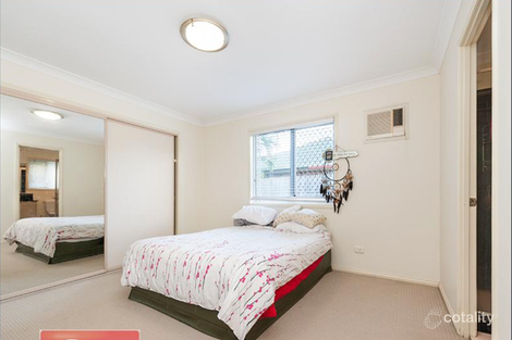 Property photo of 6 Kleber Place Meadowbrook QLD 4131