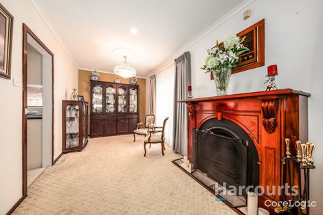 Property photo of 30 Redditch Crescent Deer Park VIC 3023