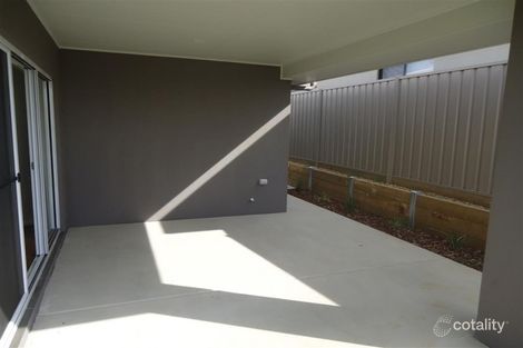 Property photo of 8 Chang Avenue Lloyd NSW 2650