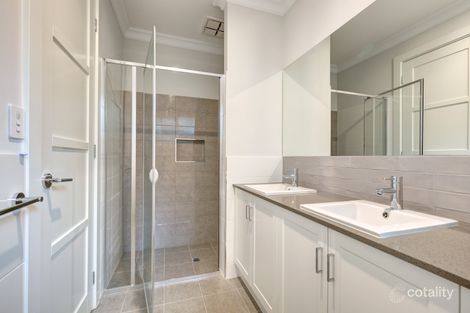 Property photo of 166 Heysen Boulevard Mount Barker SA 5251