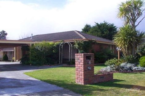 Property photo of 5 Strafford Avenue Cranbourne VIC 3977