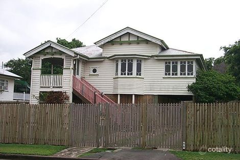 19 Leiper St, Stafford, QLD 4053