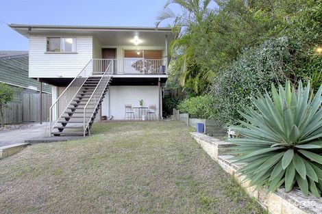 27 Carlyle St, Seventeen Mile Rocks, QLD 4073