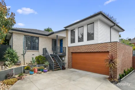 3 Family Pl, Chirnside Park, VIC 3116