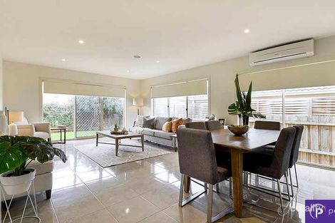 Property photo of 2/11 Kilvington Court Berwick VIC 3806