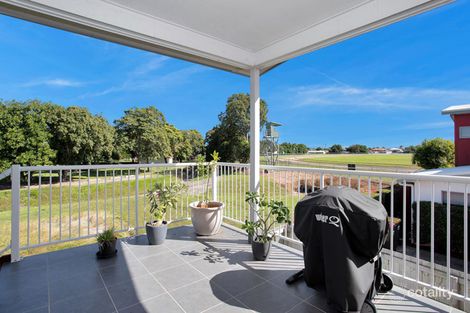 Property photo of 2/11 Makybe Diva Drive Ooralea QLD 4740