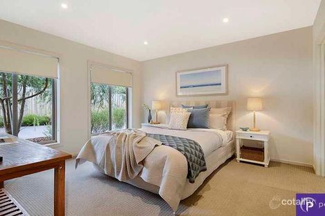 Property photo of 2/11 Kilvington Court Berwick VIC 3806