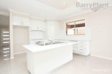 Property photo of 18 Triandra Drive Brookfield VIC 3338