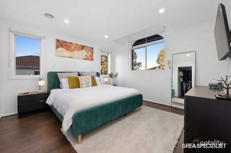 Property photo of 18 Yellowbox Crescent Lyndhurst VIC 3975