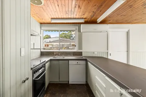 Property photo of 92 McDonald Street Mordialloc VIC 3195