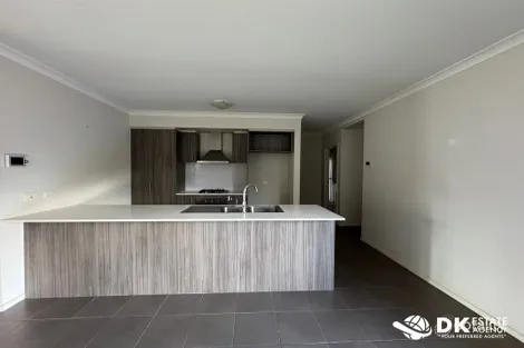 Property photo of 16 Brinbrook Street Tarneit VIC 3029