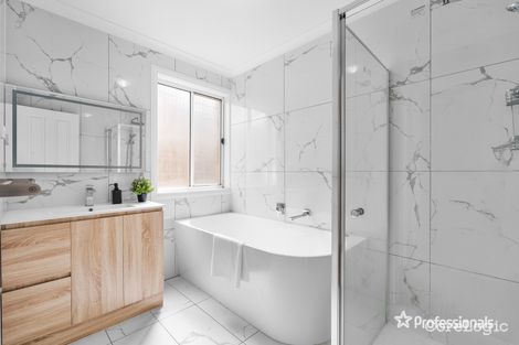 Property photo of 11 Daffodil Way Point Cook VIC 3030
