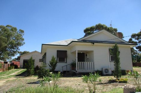 4 Edwards St, St Arnaud, VIC 3478