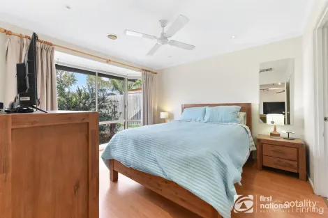 Property photo of 2 Dianne Court Cranbourne North VIC 3977