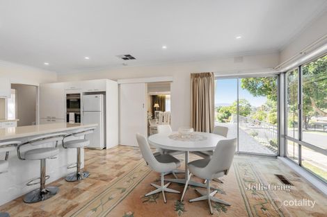 Property photo of 2 Boeing Court Forest Hill VIC 3131