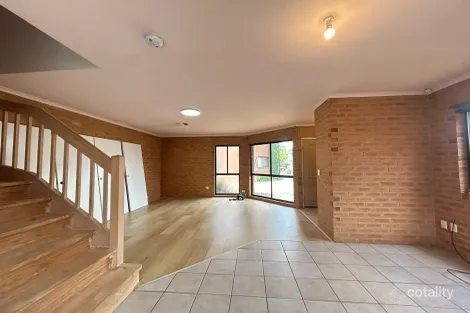 Property photo of 4/27 Shepparson Avenue Carnegie VIC 3163