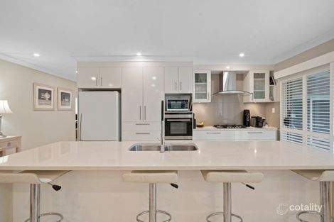 Property photo of 14 Hounslow Way Seventeen Mile Rocks QLD 4073