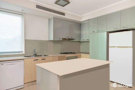 Property photo of 204/72-74 The Strand North Ward QLD 4810