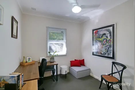 Property photo of 31 Panton Crescent Karrinyup WA 6018