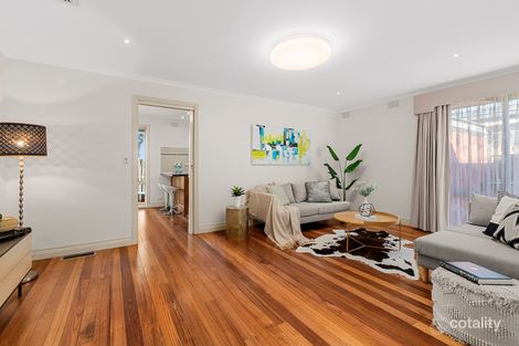 Property photo of 11 Kurrajong Crescent Watsonia North VIC 3087