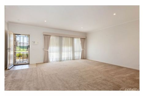 Property photo of 28/690 Logan Road Glenroy NSW 2640