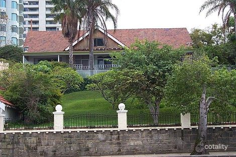 2 Mounts Bay Rd, Crawley, WA 6009