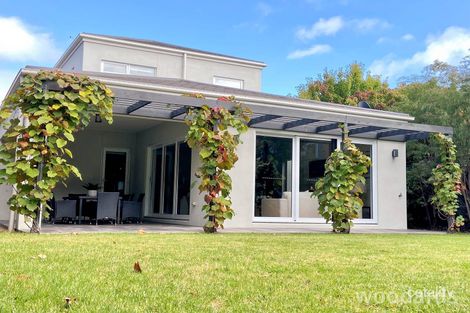 Property photo of 14 Cairnes Crescent Brighton VIC 3186