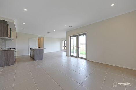 Property photo of 11 Monbulk Way Eynesbury VIC 3338