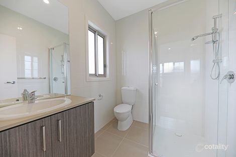 Property photo of 11 Monbulk Way Eynesbury VIC 3338