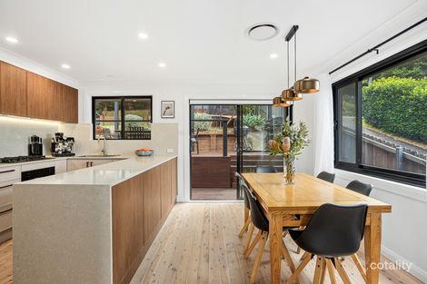 Property photo of 121 Koloona Avenue Mount Keira NSW 2500