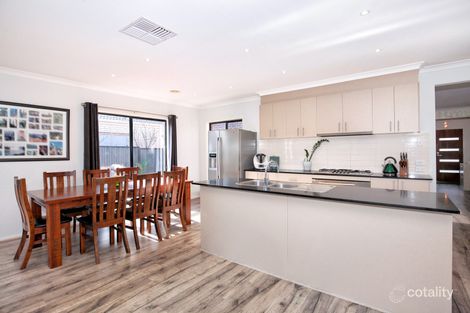 Property photo of 9 Fairhaven Boulevard Craigieburn VIC 3064