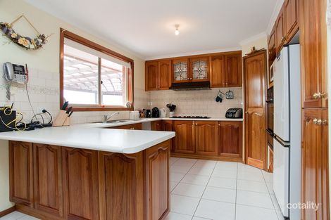 Property photo of 2 Long Drive Sunbury VIC 3429