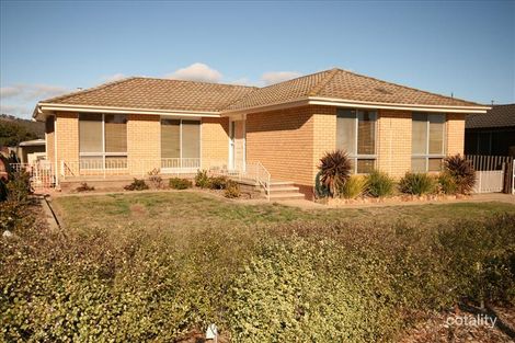 Property photo of 25 Ullamulla Crescent Karabar NSW 2620