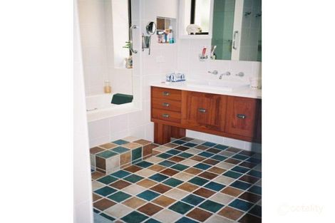 Property photo of 24 Walker Street Windradyne NSW 2795