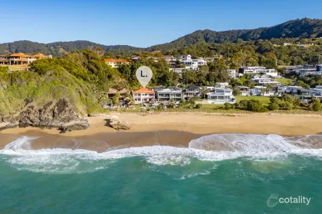 Property photo of 10 Beachfront Close Sapphire Beach NSW 2450