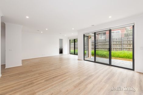 2/322 Highbury Rd, Mount Waverley, VIC 3149