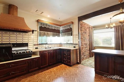 Property photo of 604 Centre Road Bentleigh VIC 3204